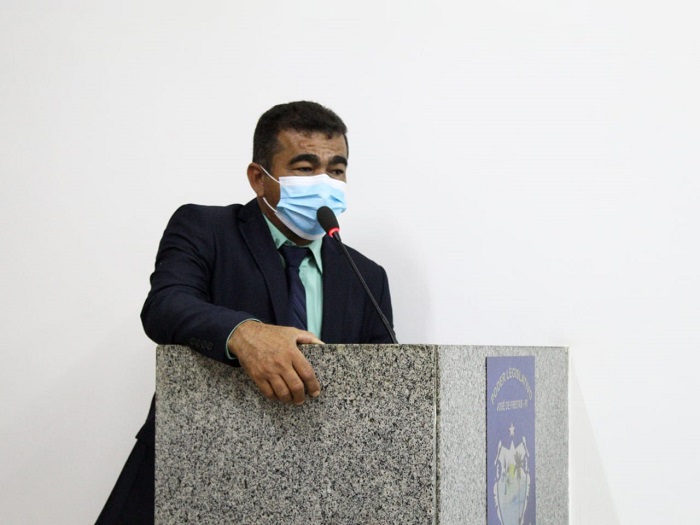 Zilzimar Fernandes propõe a redução da jornada de trabalho para profissionais da saúde